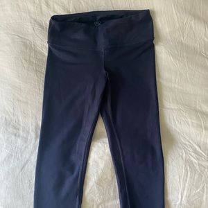 NAVY ALO LEGGINGS